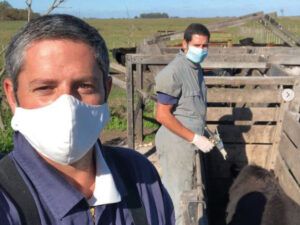 Profesionalismo. Mostrar el trabajo que se realiza y los procedimientos que se emplean es parte de la diferenciación. Fuente @veterinariorural.