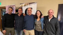 Matias Confalonieri, Osvaldo Melucci, Chiche Chayer, Belén Riccio, equipo del programa de Educación Continua. Matias Confalonieri, Osvaldo Melucci, Chiche Chayer, Belén Riccio, equipo del programa de Educación Continua.