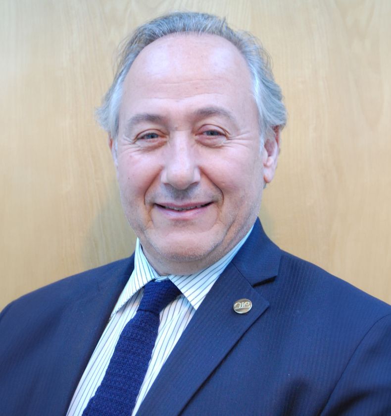 Barcos es de Colón, Buenos Aires, y desde hace 20 años es representante regional de la OMSA.