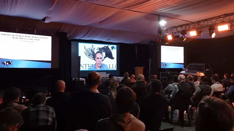 En EEUU el tambo más rentable es aquel que se enfoca en diluir los costos fijos de producción, aseguró Oberto en TodoLáctea.