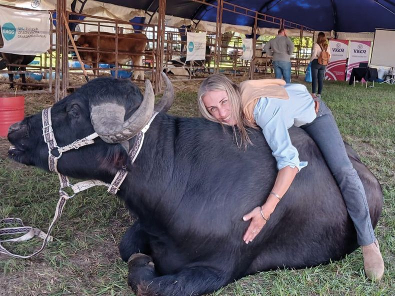 MV María Eugenia Ruiz, especialista en producción de búfalos.