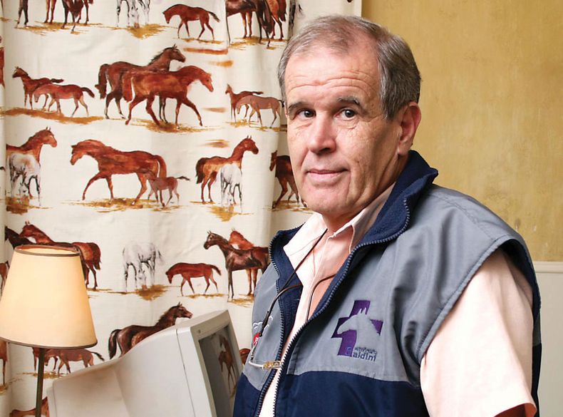 En contra de dejar de vacunar contra la encefalomielitis equina.&nbsp;&nbsp;