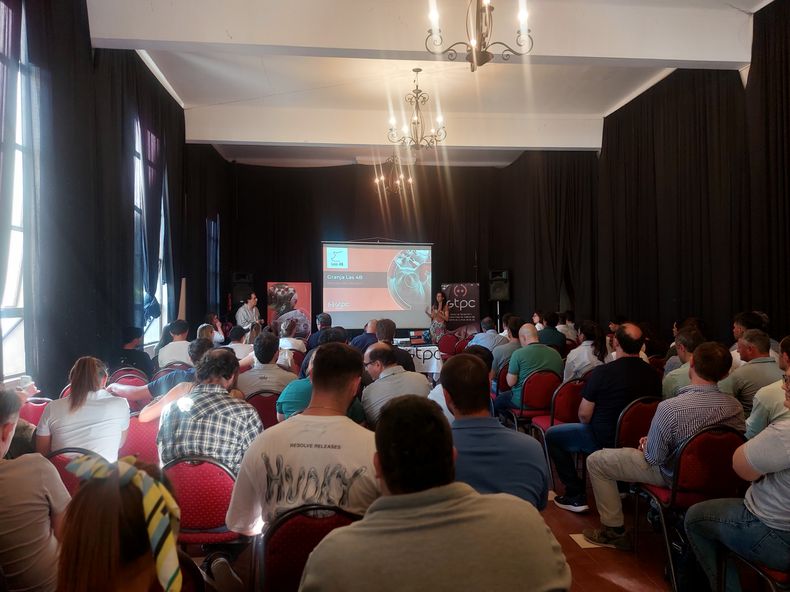 Durante el encuentro del GTPC 2024 se presentó un modelo de integración en la producción porcina.