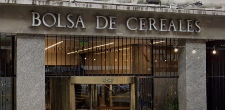 CAENA tiene su sede dentro de las instalaciones de la Bolsa de Cereales de Buenos Aires, en Bouchard 464.