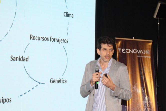 El analista Diego Ponti brindó una charla sobre mercados ganaderos en contextos complejos