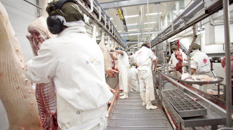 El consumo interno de carnes mantiene su tendencia positiva.