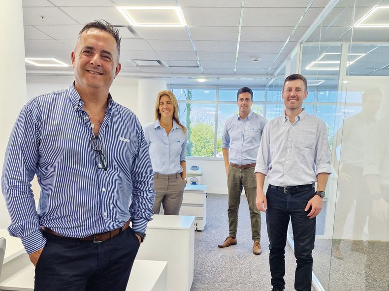 Pablo Fassio, Guendalina Cecchino y Gabriel Cettour, el equipo estratégico en la alianza entre Elanco y Suizo Argentina.