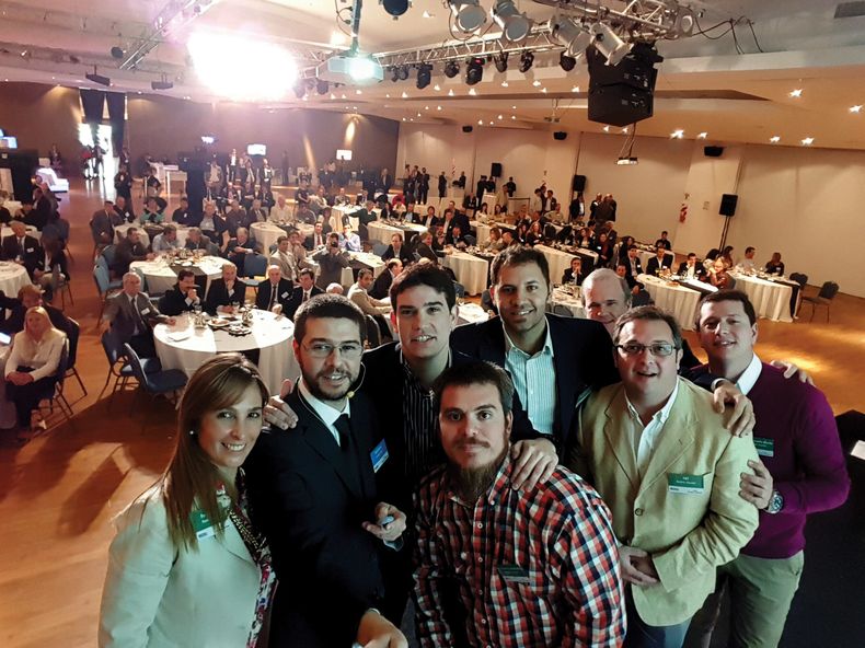 Distribuidores Selfie.jpg