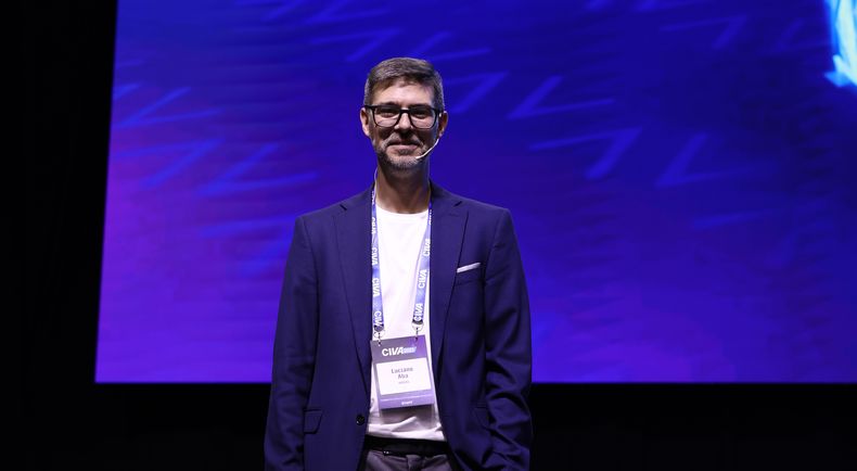 Luciano Aba, editor de MOTIVAR y Mi Negocio Veterinario. Socio en Asociación de Ideas.