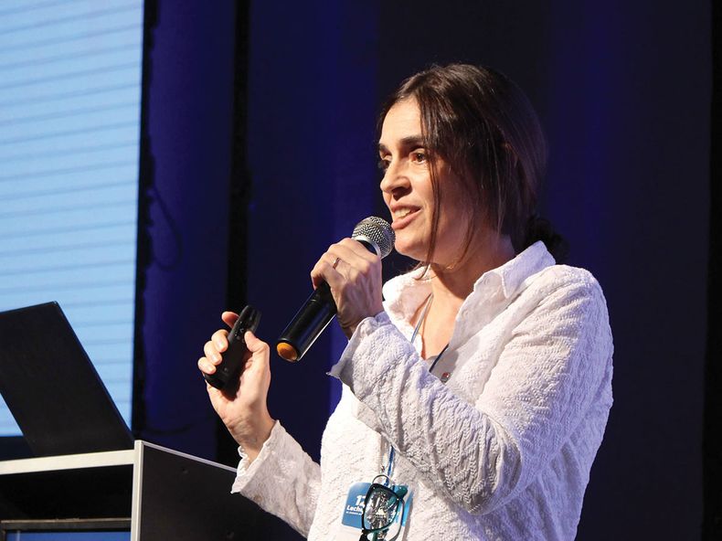 Karina Trono.jpg