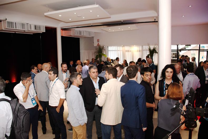 Intercambio. Los participantes aprovecharon al máximo el espacio de Networking el CIVA 2024.