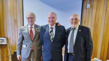 Ernesto Odriozola conreferentes de la Academia de Agronomía y Veterinaria.