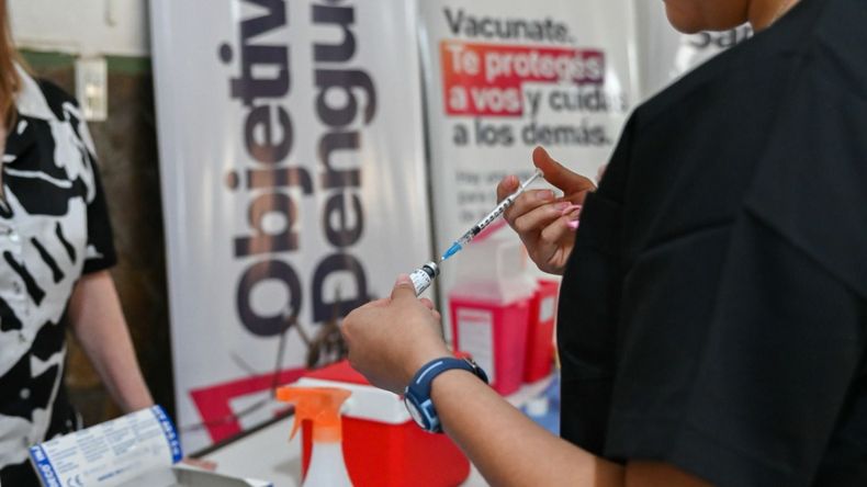 El programa de vacunación Objetivo Dengue de Santa Fe arrancó en septiembre del año pasado.