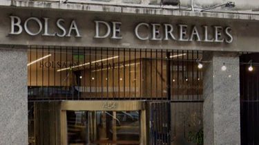 CAENA tiene su sede dentro de las instalaciones de la Bolsa de Cereales de Buenos Aires, en Bouchard 464.
