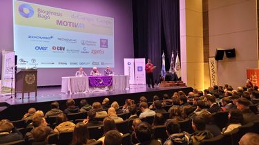 Acto de apertura de las Primeras Jornadas de Sanidad Bovina en Tandil.