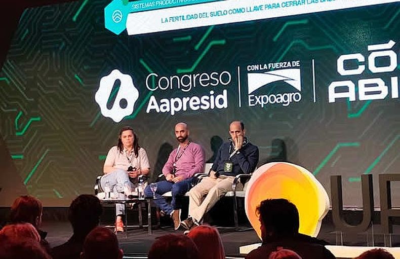 Especialistas compartieron estrategias de fertilización en producción agrícola.