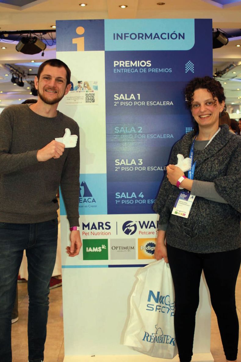 Los veterinarios Matías Lourido y Ximena Doxandabarat, creadores de Influvetes.