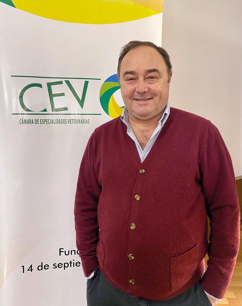 José Mantero, presidente de la Cámara de Especialidades Veterinarias, brindó detalles sobre el negocio veterinario uruguayo.