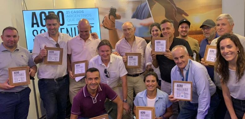 Miembros del club del INTA y FunPel recibieron su reconocimiento en el marco de la Expoagro.