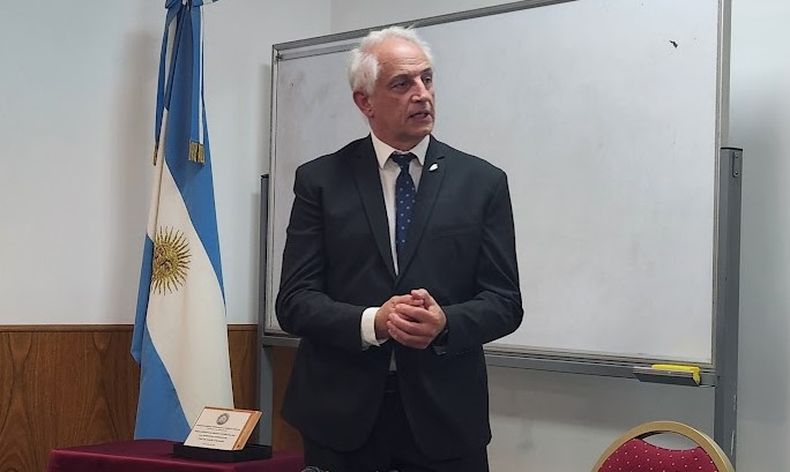 Dr. Marcelo Pecoraro, decano de la FCV de La Plata, reflexionó sobre los desafíos para formar a los futuros profesionales veterinarios.