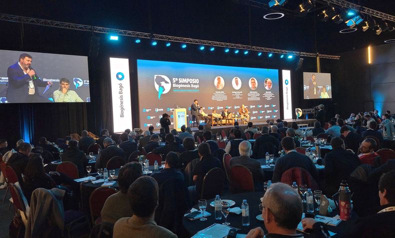 El Simposio de Biogénesis Bagó se realiza en el Salón Rojo del predio ferial de Palermo.