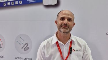 Esteban Corrales, referente de Labyes, celebró otro hito del laboratorio veterinario en Colombia.