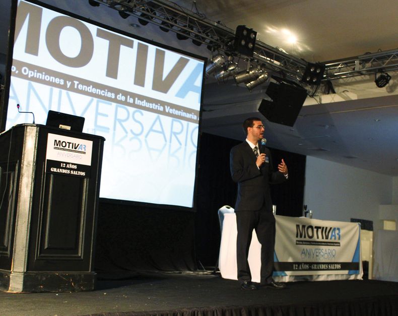 Foto MOTIVAR escenario Luciano.jpg