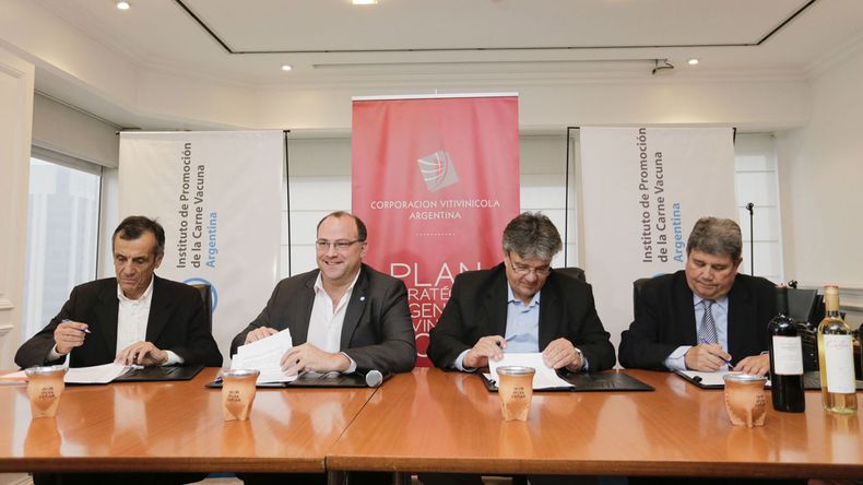 foto firma convenio.jpg
