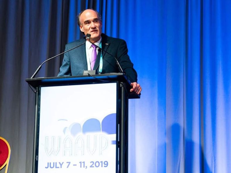 lanusse galardon.jpg