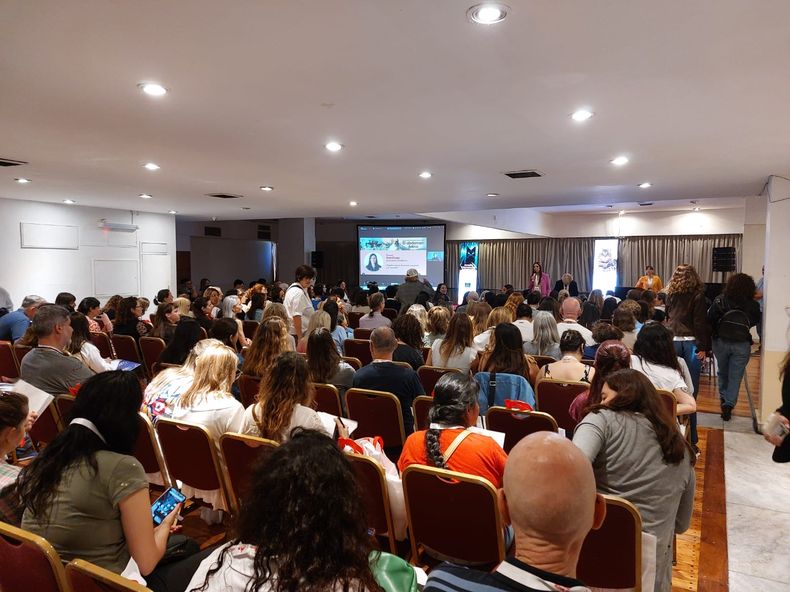 AAMeFe reúne a expertos en medicina felina.