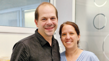VetOncología fue creada en 2019 por Matías Tellado y su esposa, Laura Pisano, ambos especialistas en oncología veterinaria.