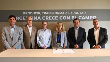 Senasa y Biogénesis Bagó impulsan un acuerdo en el marco de la lucha contra la fiebre aftosa.