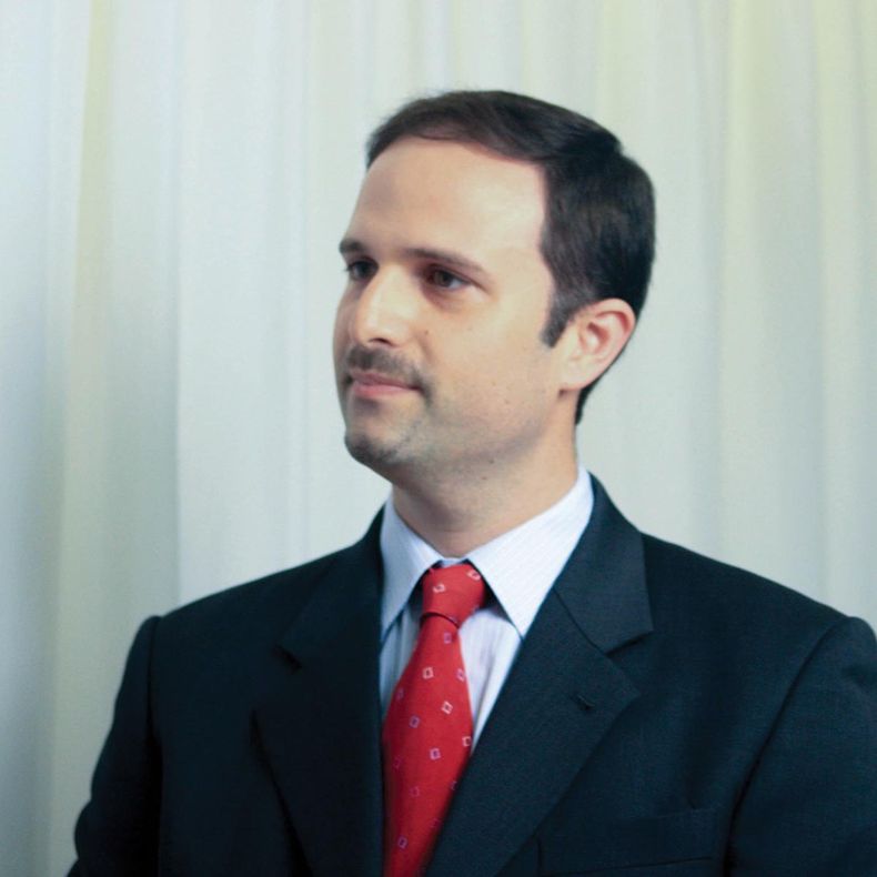 Labyes Esteban Corrales.jpg