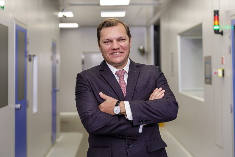 Esteban Turic es CEO de Biogénesis Bagó y lidera un equipo de 800 personas distribuidas en 25 países.