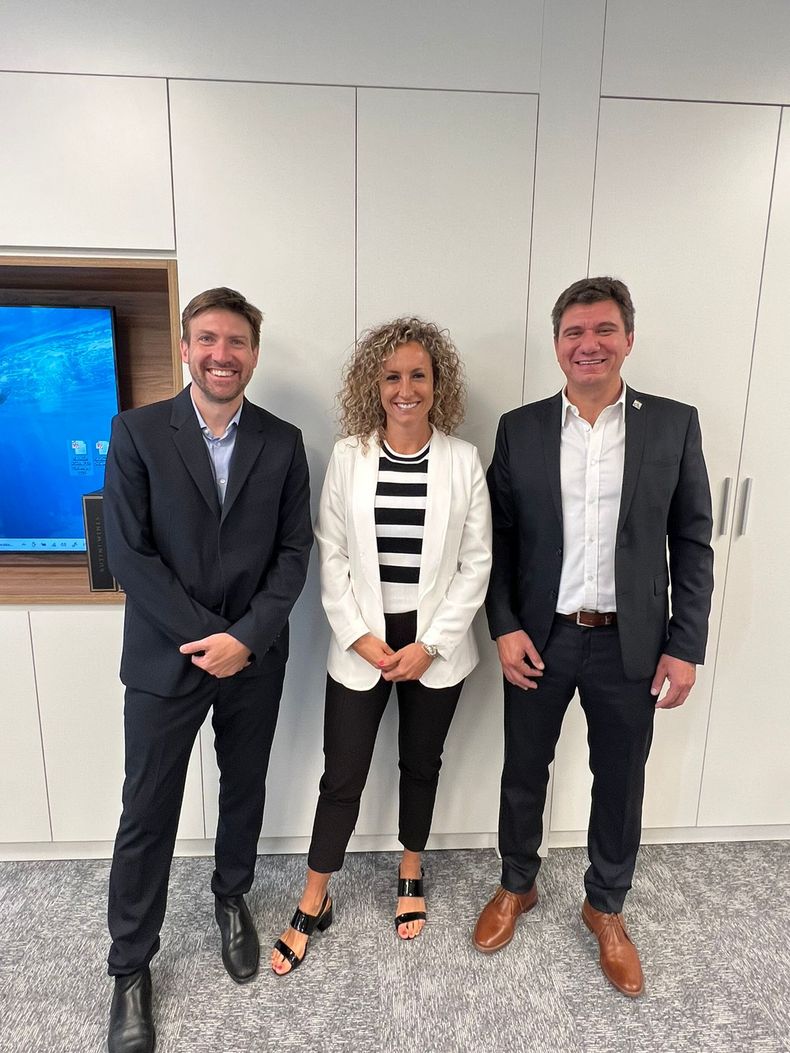 Francisco Schang, Maia Iacomini y Juan PabloRavazzano en la designación de CAENA.