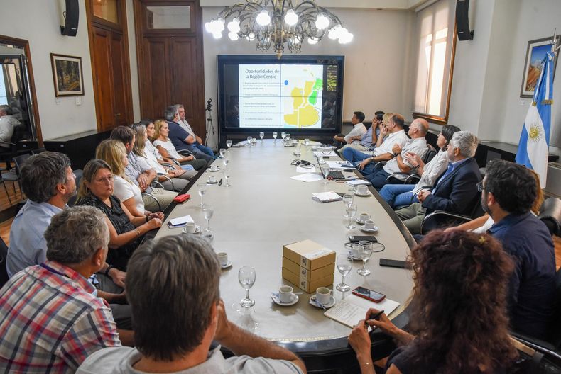 Referentes de la cadena de ovinos, universidades y funcionarios del gobierno delinearon un mapa de la producción ovina actual en la Región Centro del país.