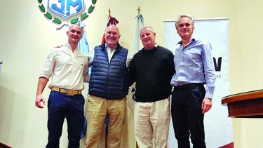 Los líderes debatieron la importancia del plan sanitario en bovinos.