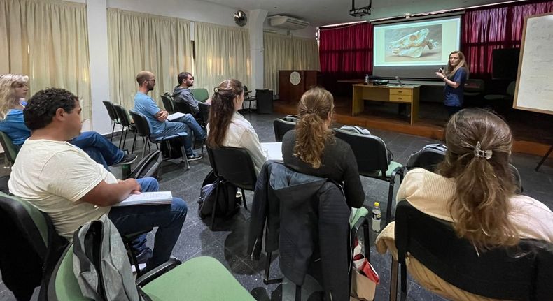 La FCV de la UNLP relanza su especialización en sanidad y producción porcina para veterinarios.