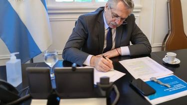 primicia: alberto fernandez firmo decreto de interes para los veterinarios