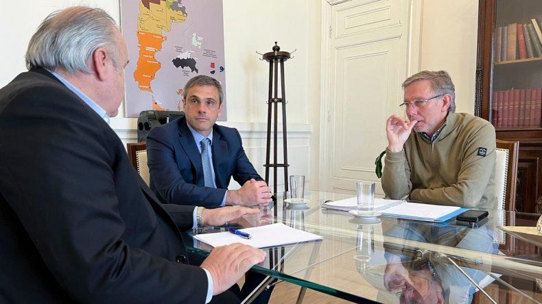 Avanzan las negociaciones de precios pero no se suspenden las exportaciones.