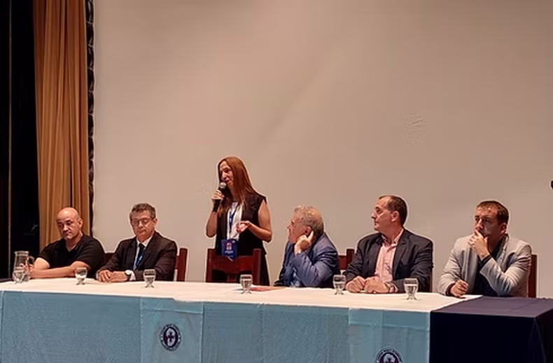 Ciencias veterinarias en acción: formación, práctica y futuro.