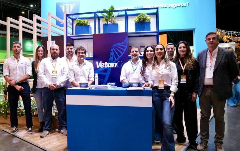 El equipo de Vetanco, presente en el Congreso Veterinario Latinoamericano de Drovet.
