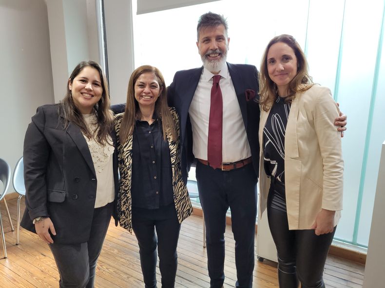 Aló Brenda Rojas UNL Potencia junto a Alicia Lavernia Gustavo Oliva y Verónica Bertini scaled.jpg