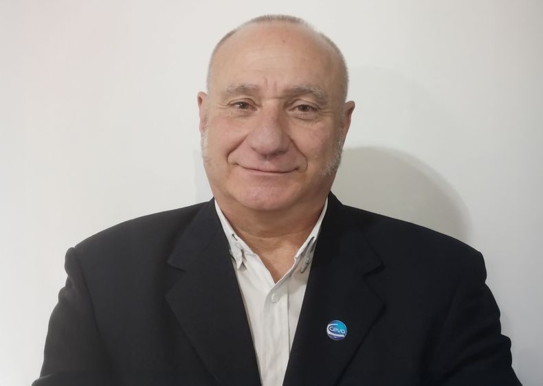 El MV Ricardo Parks es el jefe técnico de la Unidad Pets del Laboratorio Ceva Salud Animal.