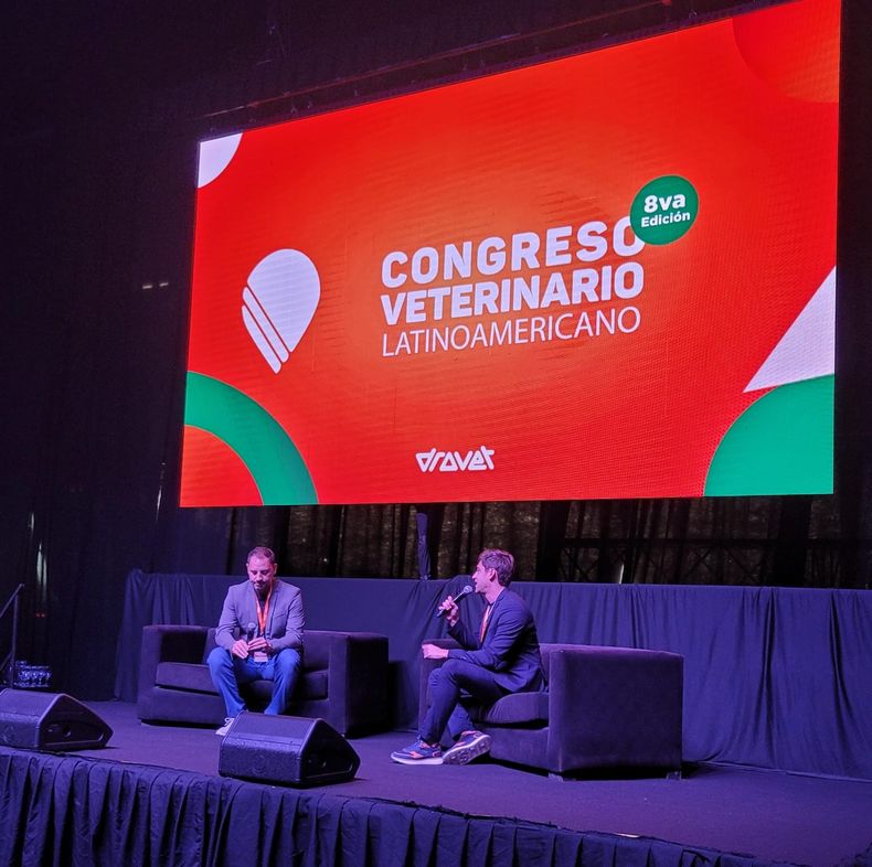Facundo Sonatti fueel encargado de abrir el Congreso VeterinarioLatinoamericano &nbsp;junto a Martín DiLucca, director de DROVET.