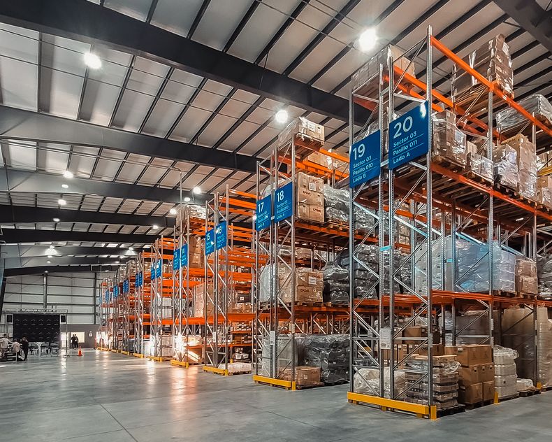 OVER centraliza su logística en Santa Fe con un nuevo depósito inteligente