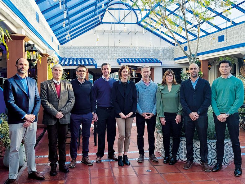 Industria grupal apertura.jpg