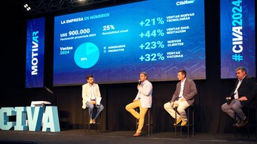 Grandes, en el campo. MV Antonio Castelletti; MV Juan Ignacio Charaf y MV José Germán Luberriaga (Fortín Oeste Veterinaria) y Luciano Farisano (El retorno Agroveterinaria).