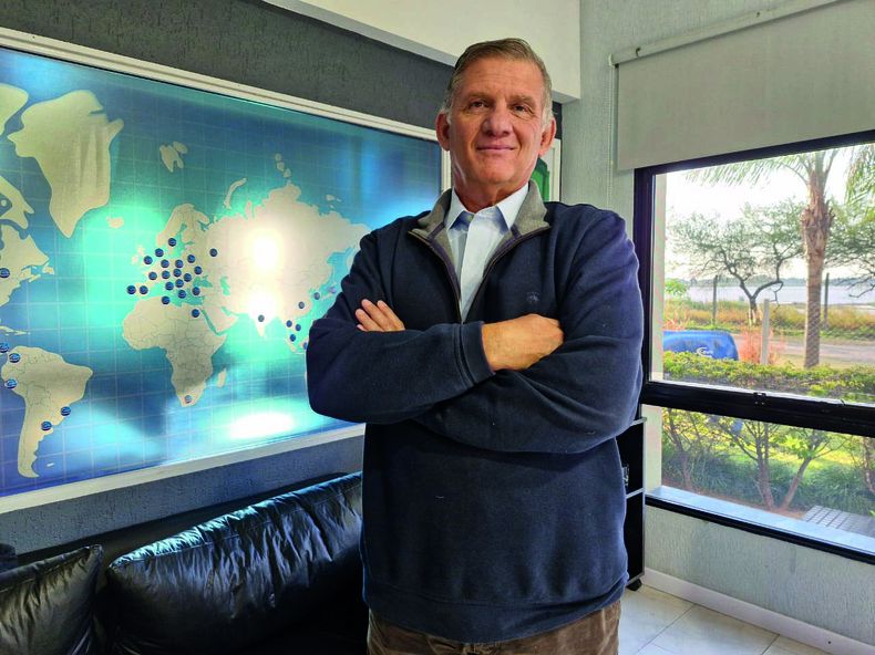 Patricio Roan nos acompañó en la planta delParque Tecnológico Litoral Centro de Santa Fe.