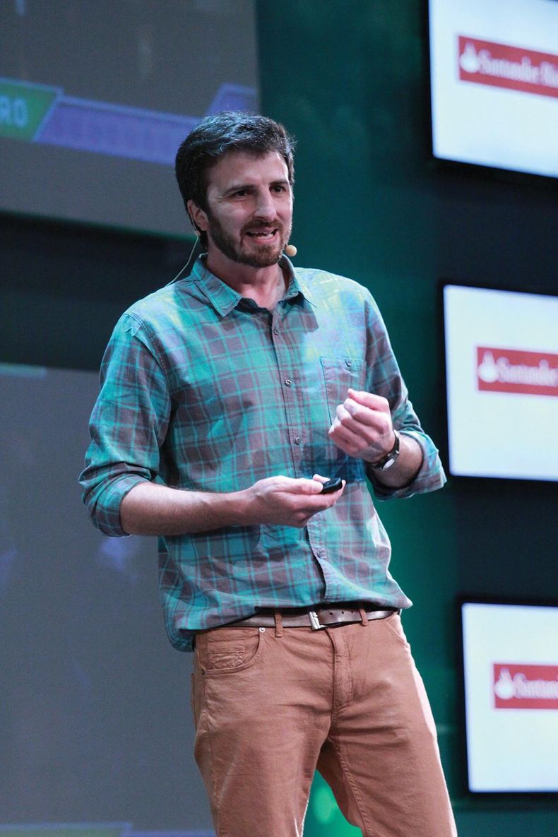 Holstein apertura.jpg